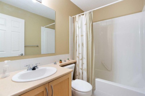 120 Cedarwood Lane Sw, Calgary, AB - Indoor Photo Showing Bathroom