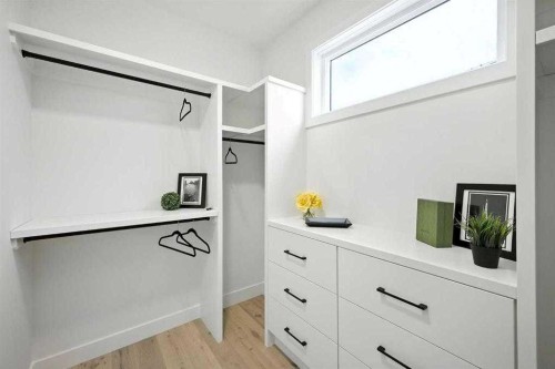 926 21 Avenue Nw, Calgary, AB - Indoor