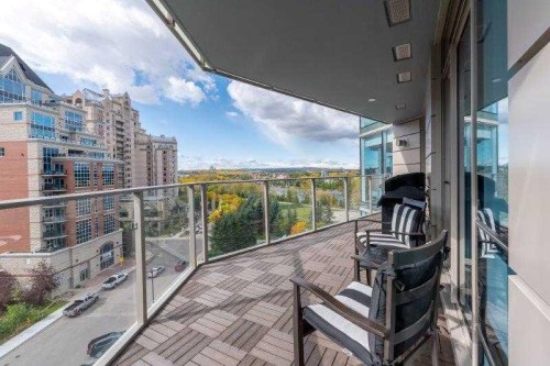 807-738 1 Avenue Sw, Calgary, AB - Outdoor With Exterior