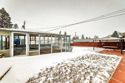 42 Fullerton Road Se, Calgary, AB - Outdoor