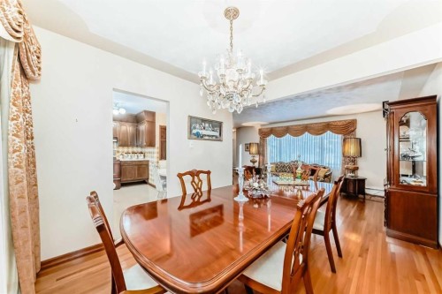 42 Fullerton Road Se, Calgary, AB - Indoor Photo Showing Dining Room