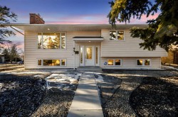 95 Silver Brook Drive NW Calgary, AB T3B 3H6