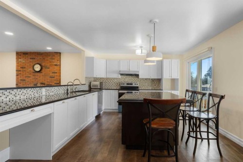 95 Silver Brook Drive Nw, Calgary, AB - Indoor Photo Showing Kitchen With Upgraded Kitchen