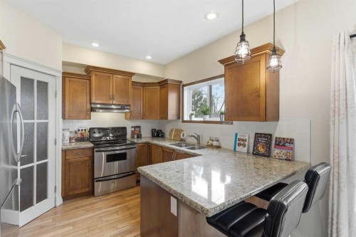 507 17 Avenue Nw, Calgary, AB - Indoor Photo Showing Kitchen With Double Sink