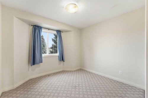 507 17 Avenue Nw, Calgary, AB - Indoor Photo Showing Other Room