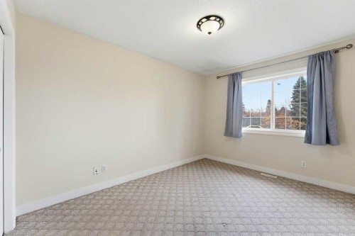 507 17 Avenue Nw, Calgary, AB - Indoor Photo Showing Other Room