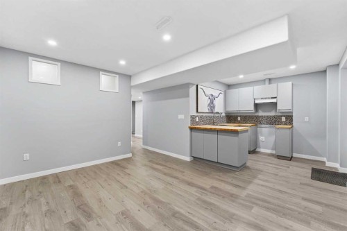 507 17 Avenue Nw, Calgary, AB - Indoor