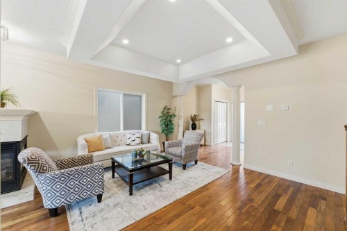 507 17 Avenue Nw, Calgary, AB - Indoor With Fireplace