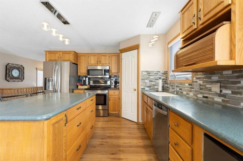131 Cambria Road, Strathmore, AB - Indoor Photo Showing Kitchen