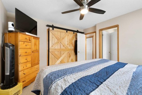 131 Cambria Road, Strathmore, AB - Indoor Photo Showing Bedroom