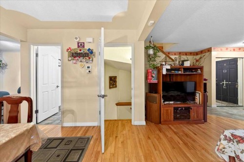 262 Martindale Boulevard Ne, Calgary, AB - Indoor