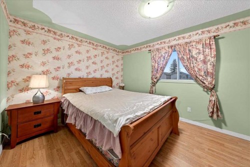 262 Martindale Boulevard Ne, Calgary, AB - Indoor Photo Showing Bedroom