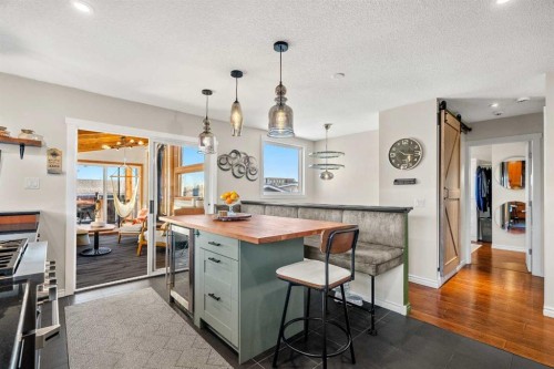 4636 Montana Drive Nw, Calgary, AB - Indoor