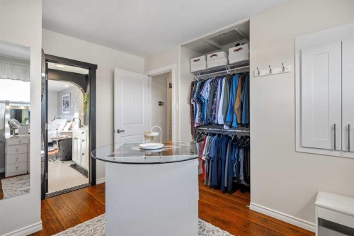 4636 Montana Drive Nw, Calgary, AB - Indoor