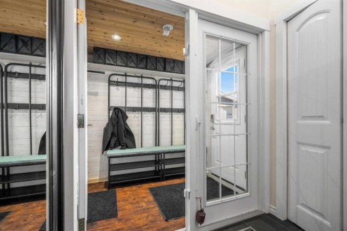 4636 Montana Drive Nw, Calgary, AB - Indoor Photo Showing Other Room