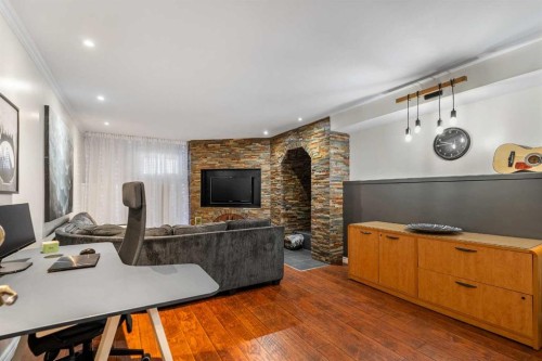 4636 Montana Drive Nw, Calgary, AB - Indoor With Fireplace