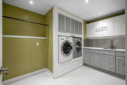 4636 Montana Drive Nw, Calgary, AB - Indoor Photo Showing Laundry Room
