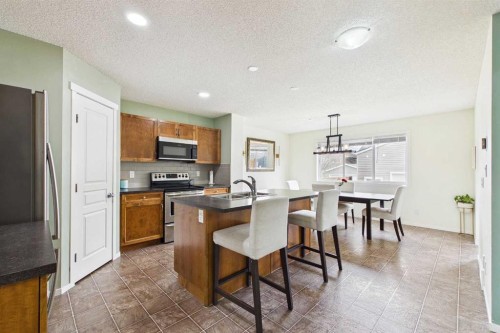 121 River Heights Crescent, Cochrane, AB - Indoor