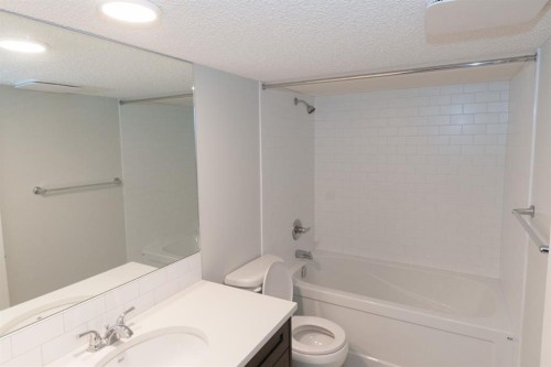 401-250 Fireside View, Cochrane, AB - Indoor Photo Showing Bathroom