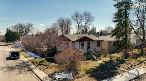 6204 18 Street Se, Calgary, AB - Outdoor