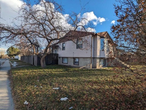 6204 18 Street Se, Calgary, AB - Outdoor