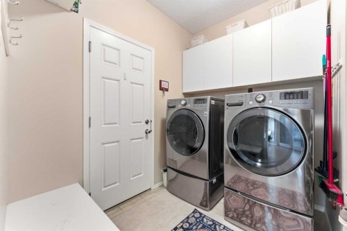 185 Auburn Glen Circle Se, Calgary, AB - Indoor Photo Showing Laundry Room