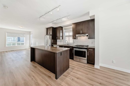 986 Sherwood Boulevard Nw, Calgary, AB - Indoor Photo Showing Kitchen With Stainless Steel Kitchen With Upgraded Kitchen