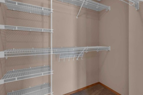 111 Hillview Road, Strathmore, AB - Indoor With Storage