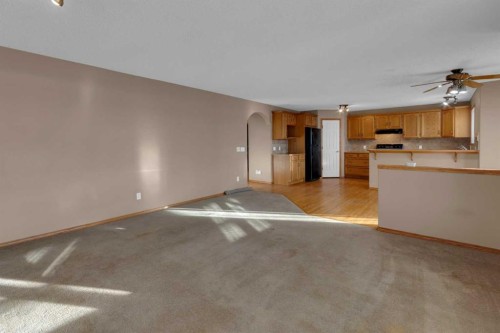 111 Hillview Road, Strathmore, AB - Indoor Photo Showing Kitchen