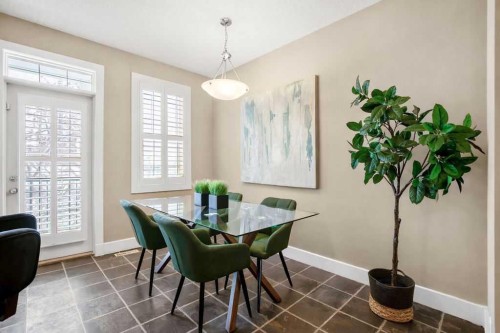 15-27 Springborough Boulevard Sw, Calgary, AB - Indoor Photo Showing Dining Room