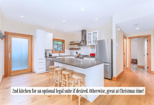 517 4Th Street, Canmore, AB - Indoor