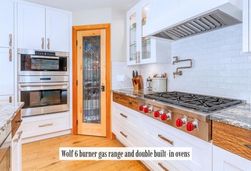 517 4Th Street, Canmore, AB - Indoor Photo Showing Kitchen With Upgraded Kitchen