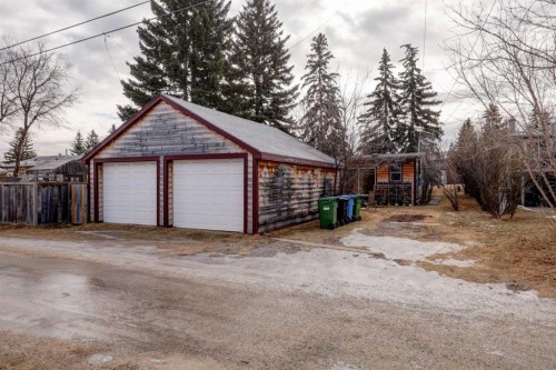 6424 32 Avenue Nw, Calgary, AB - Outdoor