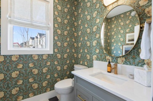 44 Alpine Common Sw, Calgary, AB - Indoor Photo Showing Bathroom