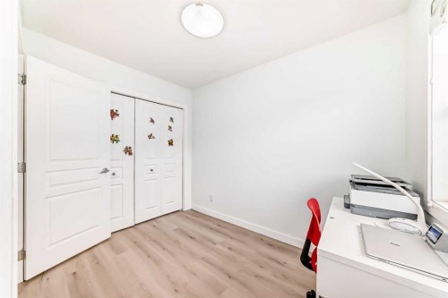 119 Panatella Hill Nw, Calgary, AB - Indoor Photo Showing Other Room