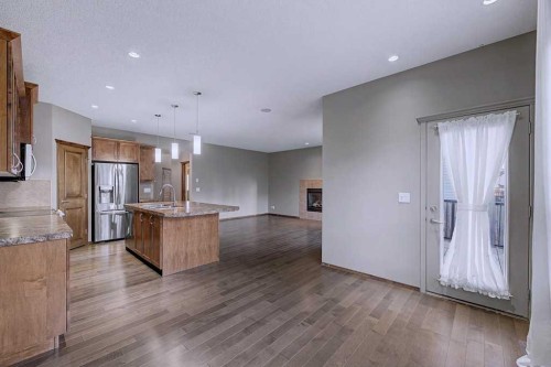 244 Eversyde Mews Sw, Calgary, AB - Indoor Photo Showing Kitchen