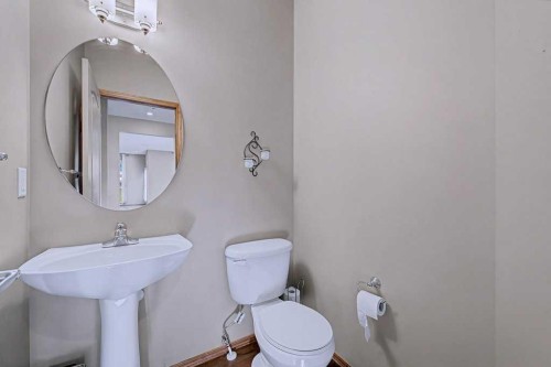 244 Eversyde Mews Sw, Calgary, AB - Indoor Photo Showing Bathroom