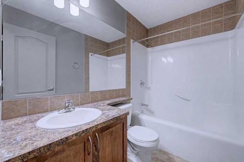 244 Eversyde Mews Sw, Calgary, AB - Indoor Photo Showing Bathroom