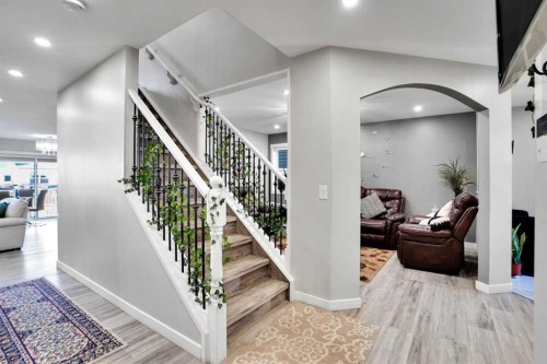 91 Copperstone Gate Se, Calgary, AB - Indoor Photo Showing Other Room