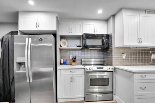 91 Copperstone Gate Se, Calgary, AB - Indoor Photo Showing Kitchen