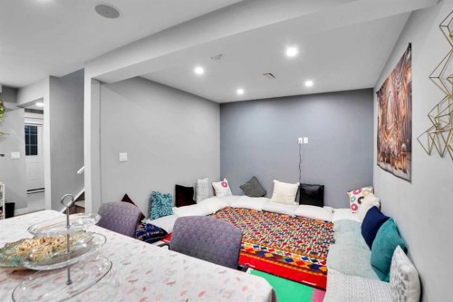 91 Copperstone Gate Se, Calgary, AB - Indoor Photo Showing Bedroom