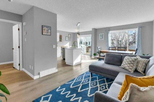 11185 Hidden Valley Drive Nw, Calgary, AB - Indoor Photo Showing Living Room