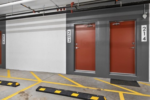 203-400 Belmont Street Sw, Calgary, AB - Indoor Photo Showing Garage