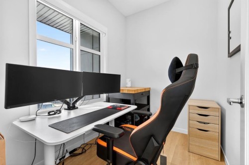 54 Cranbrook Gardens Se, Calgary, AB - Indoor Photo Showing Office