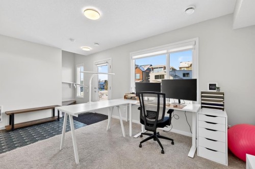 54 Cranbrook Gardens Se, Calgary, AB - Indoor Photo Showing Office