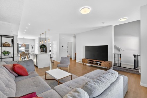 54 Cranbrook Gardens Se, Calgary, AB - Indoor Photo Showing Living Room