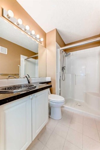 1322-1818 Simcoe Boulevard Sw, Calgary, AB - Indoor Photo Showing Bathroom