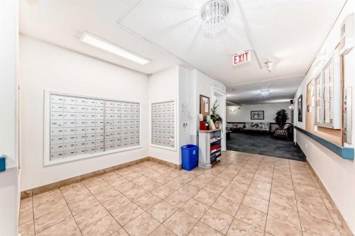 1322-1818 Simcoe Boulevard Sw, Calgary, AB - Indoor Photo Showing Other Room