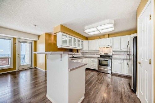 1322-1818 Simcoe Boulevard Sw, Calgary, AB - Indoor Photo Showing Kitchen