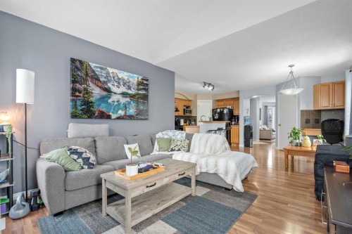 4 Tuscany Ridge Way Nw, Calgary, AB - Indoor Photo Showing Living Room